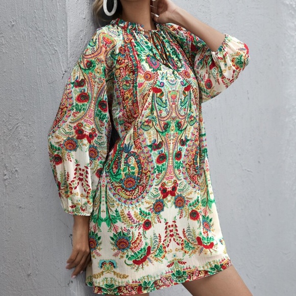 Bellanblue Dresses & Skirts - Boho Gypsy Floral Print Neck Tie Long Sleeve Dress